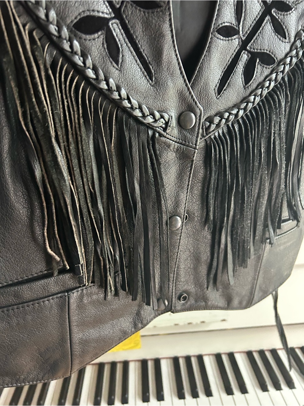 Vintage MOB Black Genuine Leather Fringe Western Vest Size 14 - Picture 15 of 16